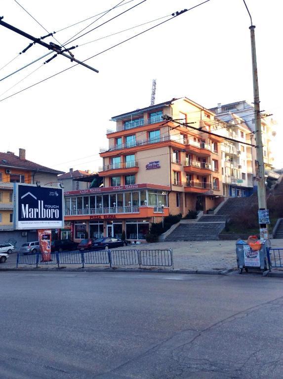 Hotel Elena Βελίκο Τίρνοβο Εξωτερικό φωτογραφία